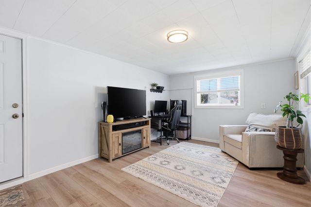 425 AUSTIN CIR, Fairless Hills, PA 19030