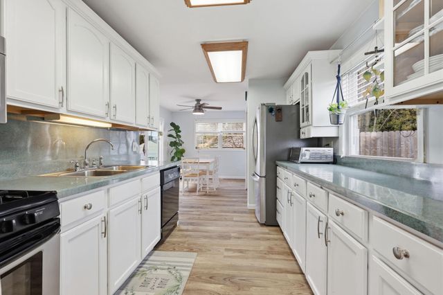 425 AUSTIN CIR, Fairless Hills, PA 19030