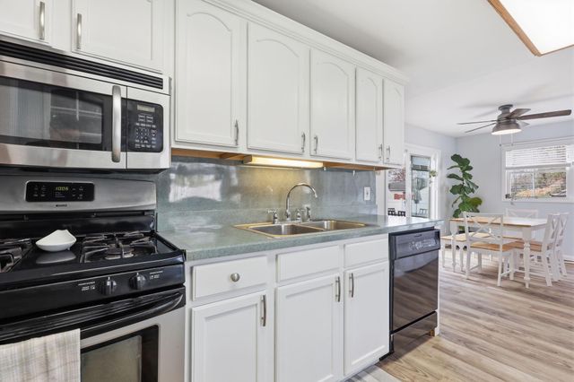 425 AUSTIN CIR, Fairless Hills, PA 19030