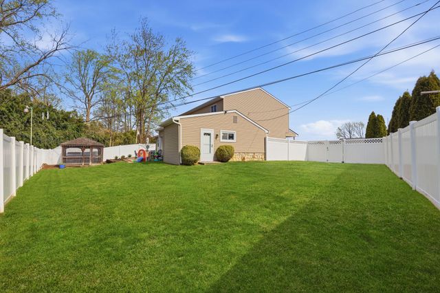 425 AUSTIN CIR, Fairless Hills, PA 19030