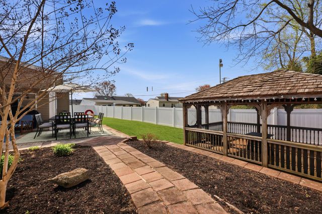 425 AUSTIN CIR, Fairless Hills, PA 19030