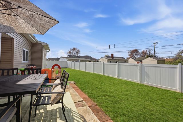 425 AUSTIN CIR, Fairless Hills, PA 19030