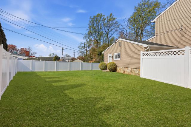 425 AUSTIN CIR, Fairless Hills, PA 19030