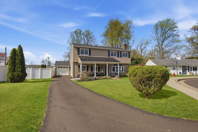 425 AUSTIN CIR, Fairless Hills, PA 19030