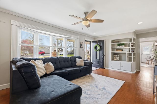 425 AUSTIN CIR, Fairless Hills, PA 19030