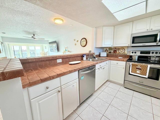 19029 US HIGHWAY 19 N 8-31, Clearwater, FL 33764