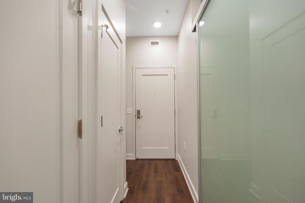 Image 15 of property listing at 1320 FENWICK LN #7, Silver Spring, MD 20910