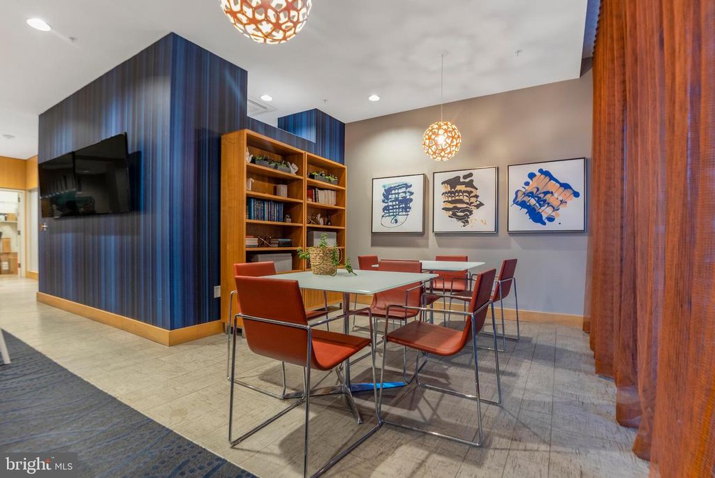 Image 25 of property listing at 1320 FENWICK LN #7, Silver Spring, MD 20910