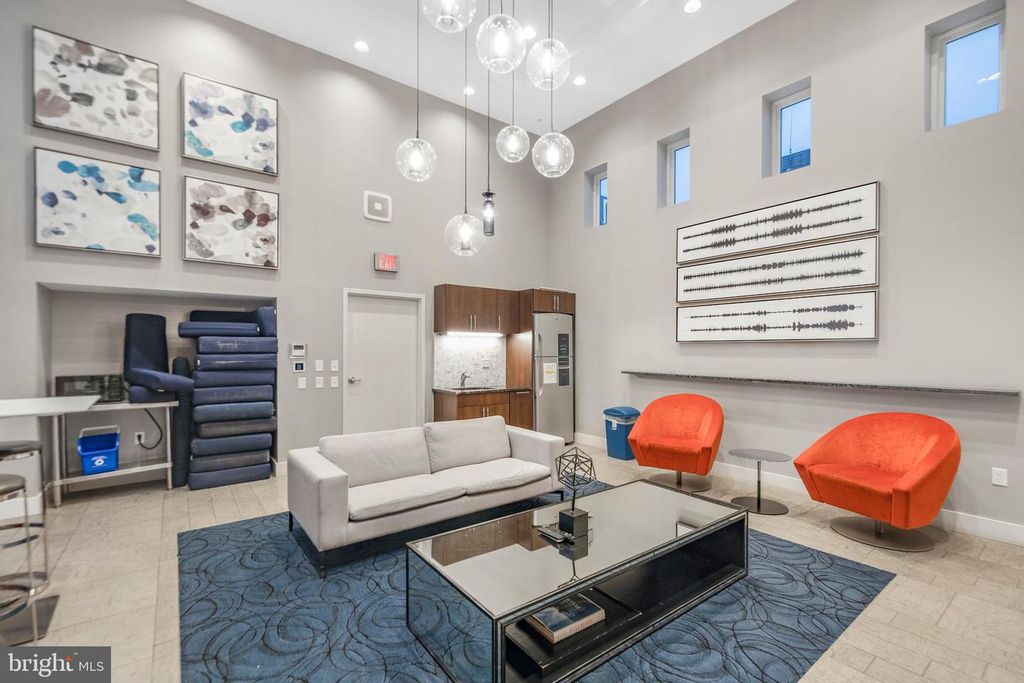 Image 31 of property listing at 1320 FENWICK LN #7, Silver Spring, MD 20910