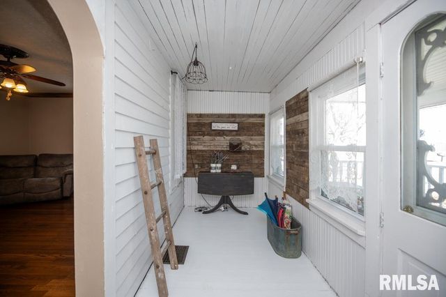 1426 N MAIN Street, Lewistown, IL 61542