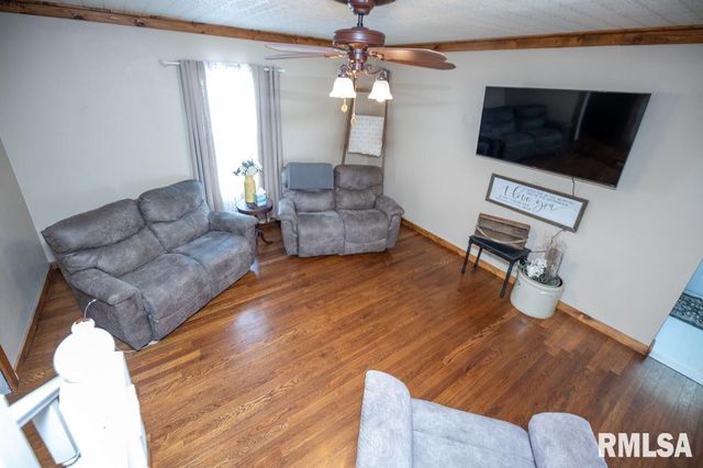 1426 N MAIN Street, Lewistown, IL 61542