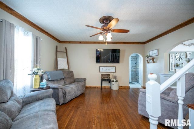 1426 N MAIN Street, Lewistown, IL 61542