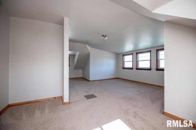 1426 N MAIN Street, Lewistown, IL 61542