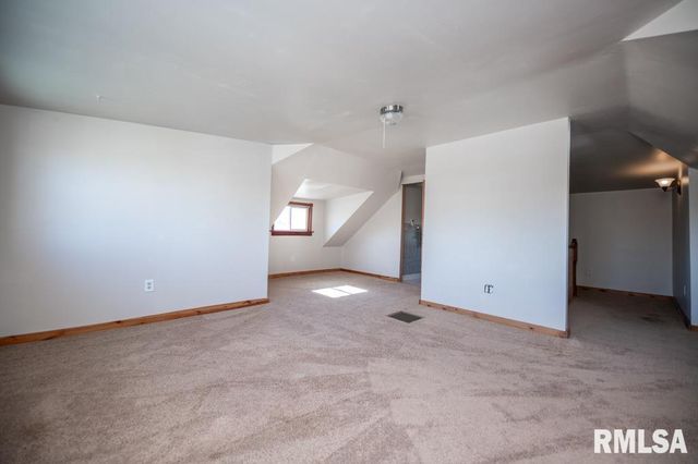 1426 N MAIN Street, Lewistown, IL 61542