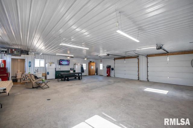 1426 N MAIN Street, Lewistown, IL 61542