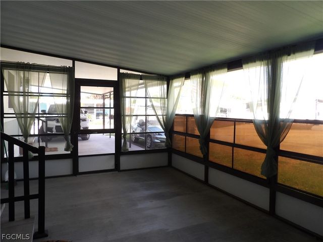 113 Lantern LN, North Fort Myers, FL 33917