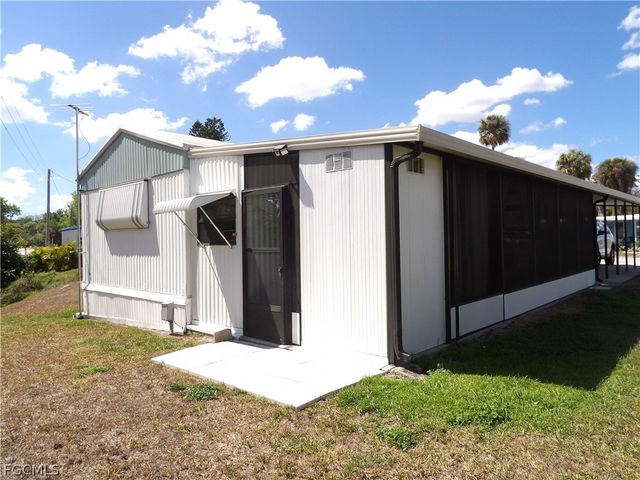 113 Lantern LN, North Fort Myers, FL 33917