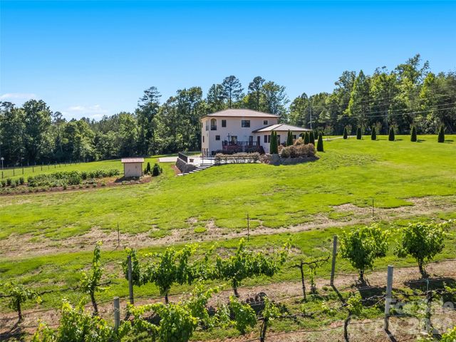 1418 Landis Lane, Nebo, NC 28761
