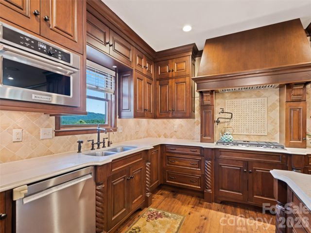 1418 Landis Lane, Nebo, NC 28761