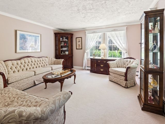 14 Running Brook Cir, Ashland, MA 01721