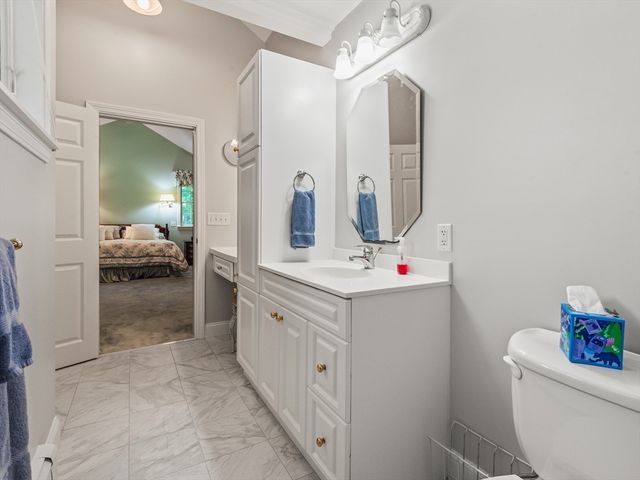 14 Running Brook Cir, Ashland, MA 01721