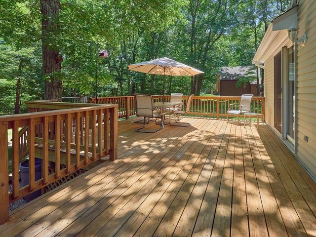 14 Running Brook Cir, Ashland, MA 01721