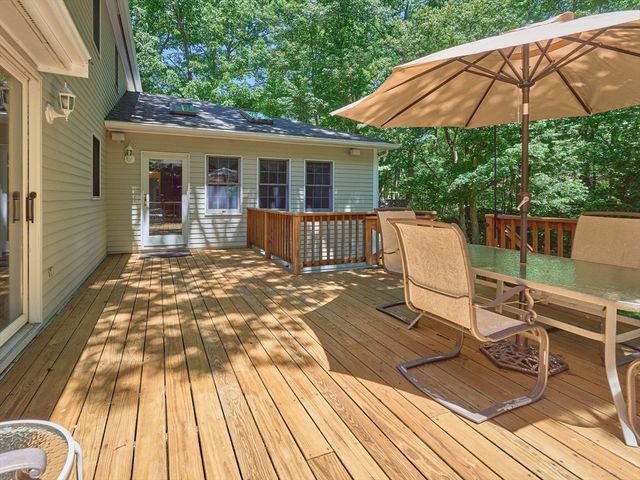 14 Running Brook Cir, Ashland, MA 01721