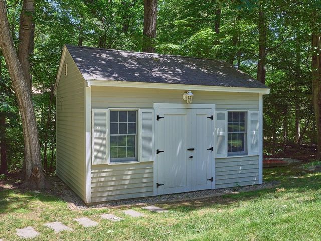 14 Running Brook Cir, Ashland, MA 01721