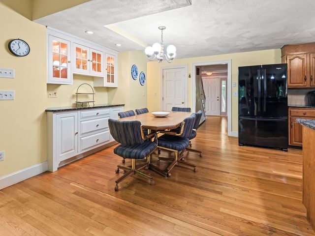 14 Running Brook Cir, Ashland, MA 01721
