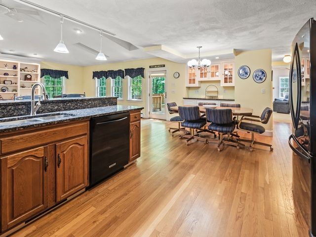 14 Running Brook Cir, Ashland, MA 01721