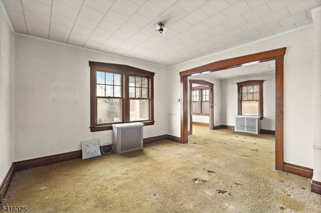 520 Rutherford Ave, Lyndhurst Twp., NJ 07071