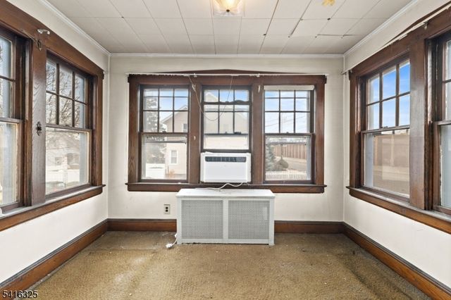 520 Rutherford Ave, Lyndhurst Twp., NJ 07071