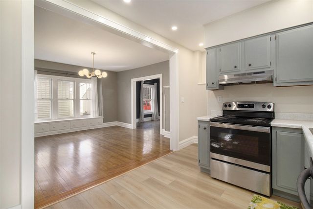 1914 Brentwood Avenue, Kalamazoo, MI 49008