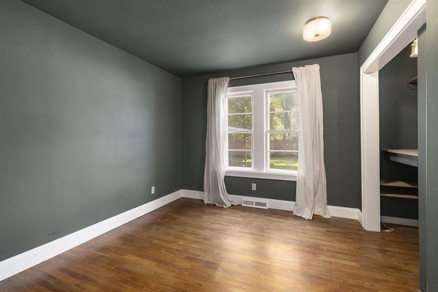 1914 Brentwood Avenue, Kalamazoo, MI 49008