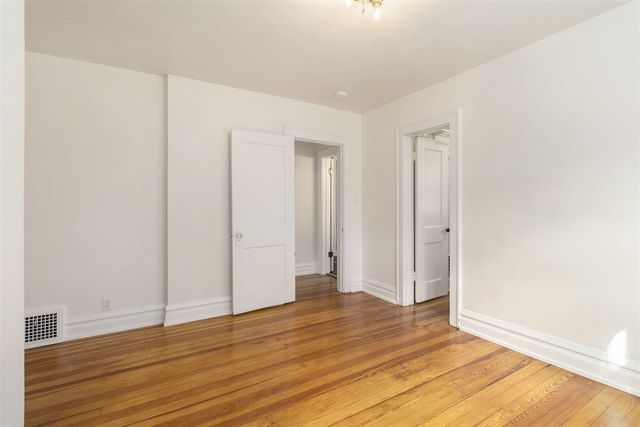 1914 Brentwood Avenue, Kalamazoo, MI 49008