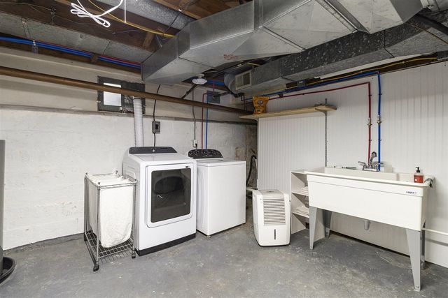 1914 Brentwood Avenue, Kalamazoo, MI 49008