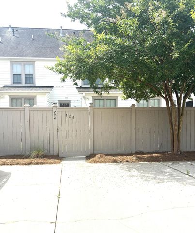224 Oak Park Street, Summerville, SC 29486