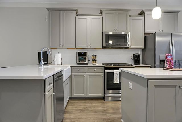224 Oak Park Street, Summerville, SC 29486
