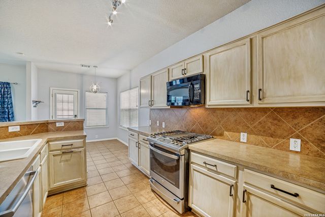 11930 Edward Conrad, San Antonio, TX 78253