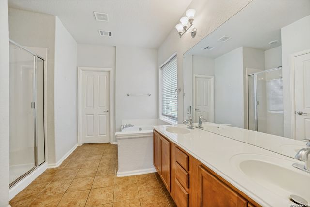 11930 Edward Conrad, San Antonio, TX 78253