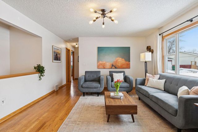 924 Marlboro Court NE, Spring Lake Park, MN 55432