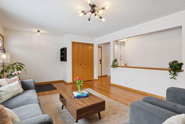 924 Marlboro Court NE, Spring Lake Park, MN 55432