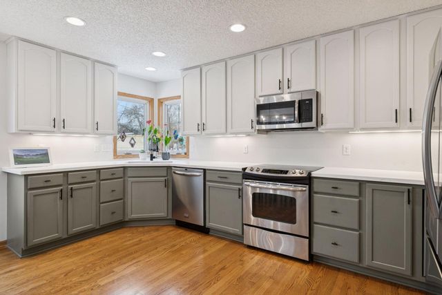 924 Marlboro Court NE, Spring Lake Park, MN 55432