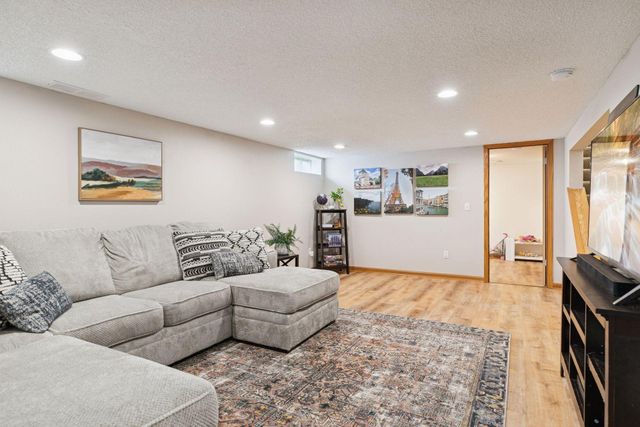 924 Marlboro Court NE, Spring Lake Park, MN 55432