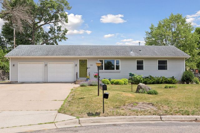 924 Marlboro Court NE, Spring Lake Park, MN 55432