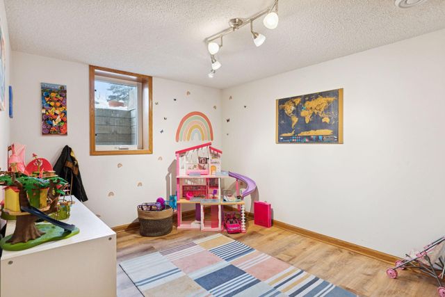 924 Marlboro Court NE, Spring Lake Park, MN 55432