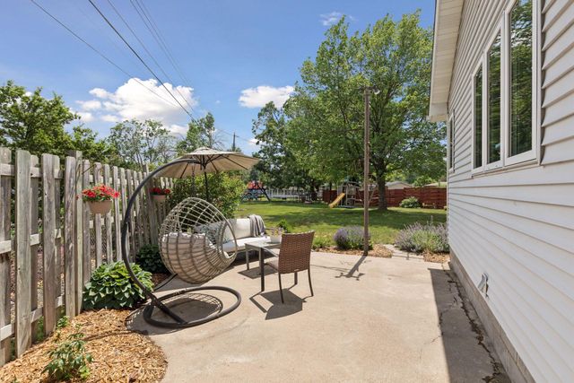 924 Marlboro Court NE, Spring Lake Park, MN 55432
