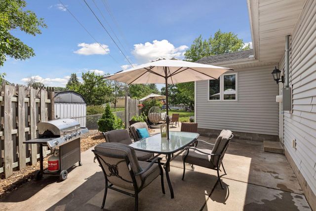 924 Marlboro Court NE, Spring Lake Park, MN 55432