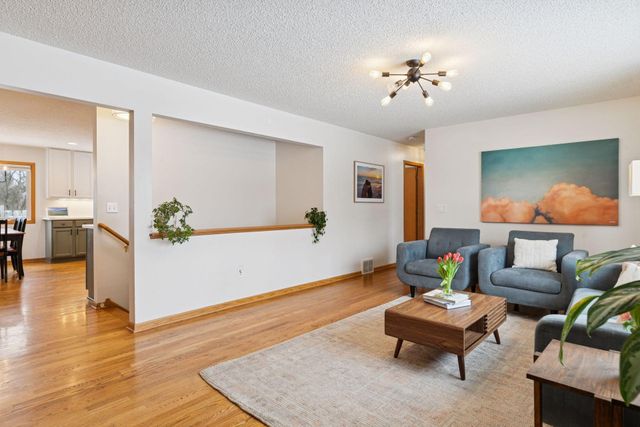 924 Marlboro Court NE, Spring Lake Park, MN 55432