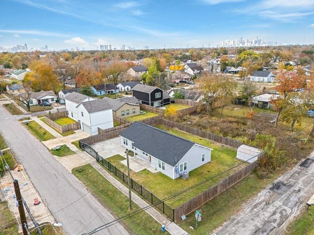 4611 Idaho Street, Houston, TX 77021